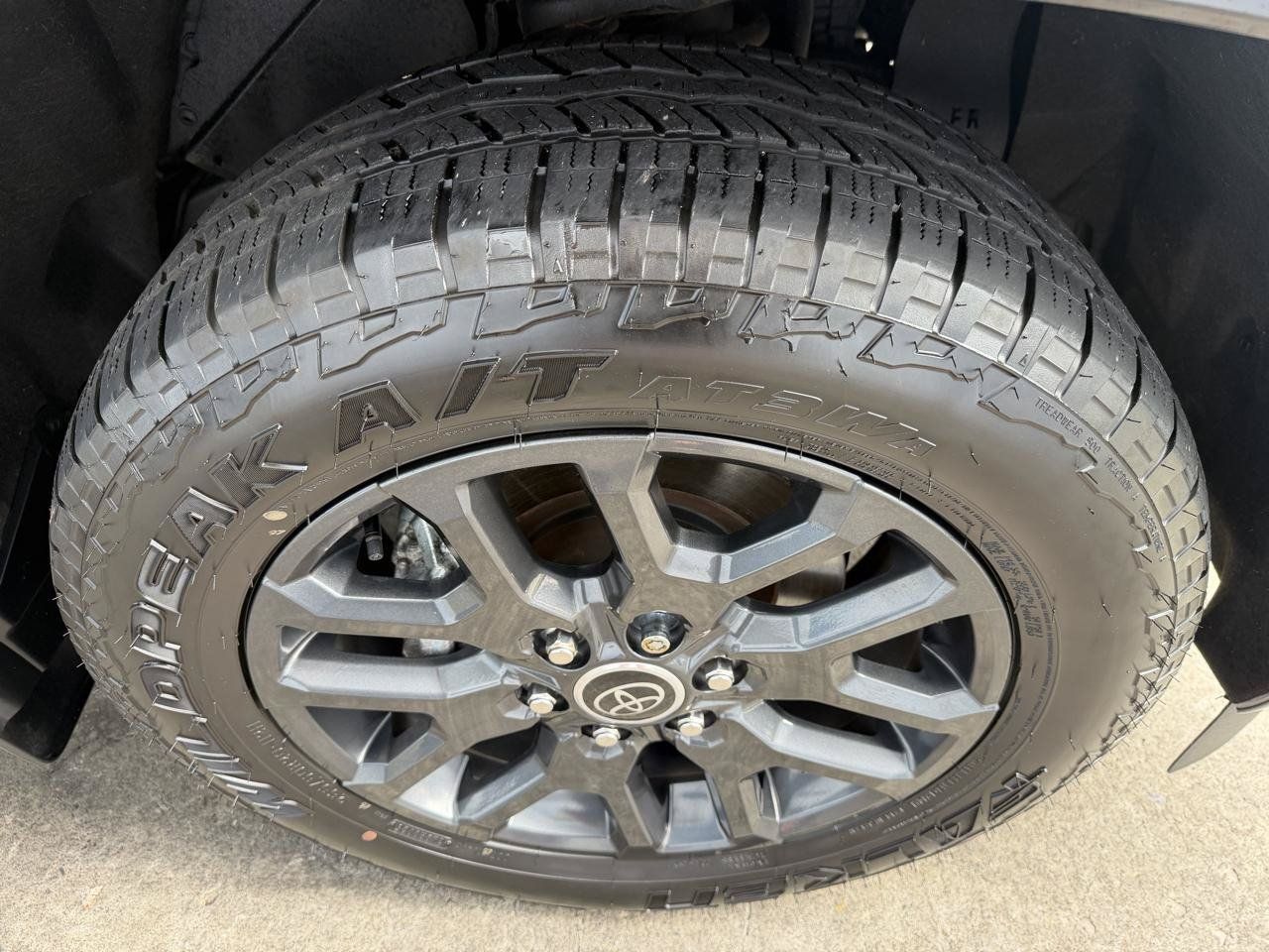 Used 2023 Toyota Sequoia Platinum AWD/4WD image 25