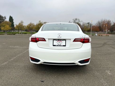 Used 2018 Acura ILX FWD image 6