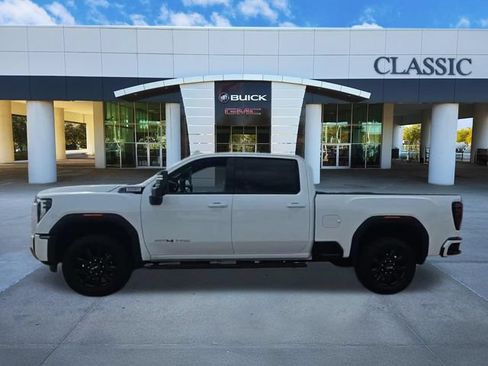 Used 2025 GMC Sierra 2500 AT4 AWD/4WD image 5