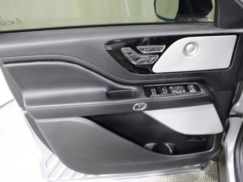 Used 2024 Lincoln Aviator Reserve w/ Equipment Group 201A AWD/4WD image 5
