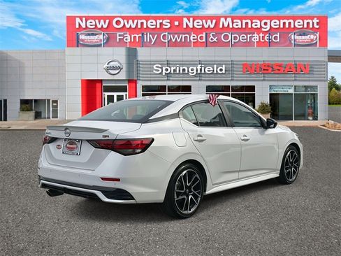 Certified 2024 Nissan Sentra SR w/ SR Premium Package image 5