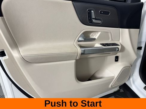 Used 2022 Mercedes-Benz GLB 250 image 10