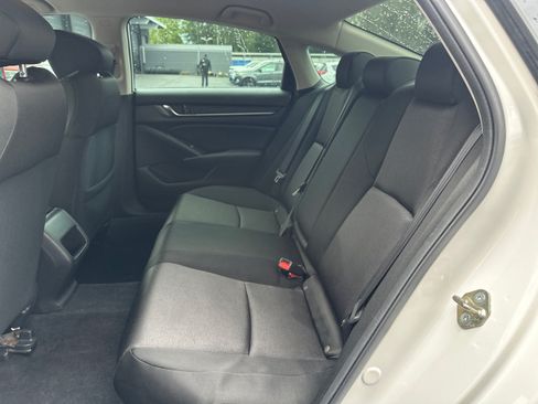 Used 2018 Honda Accord LX image 10