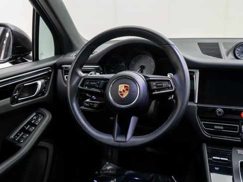Certified 2023 Porsche Macan S image 12