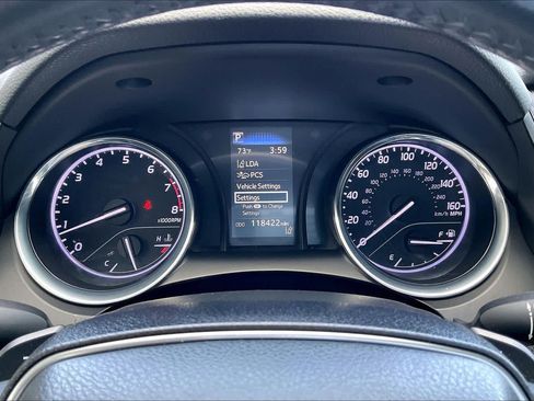 Used 2020 Toyota Camry SE w/ Carpet Mat Package FWD image 26