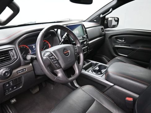 Used 2021 Nissan Titan PRO-4X w/ Pro-4x Convenience Package AWD/4WD image 21