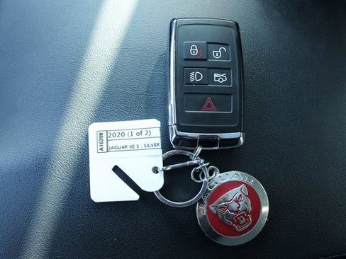 Used 2020 Jaguar XE S image 32