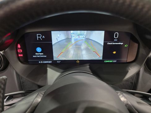 Used 2025 McLaren 750S image 12