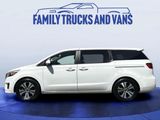 Used 2018 Kia Sedona LX image 2