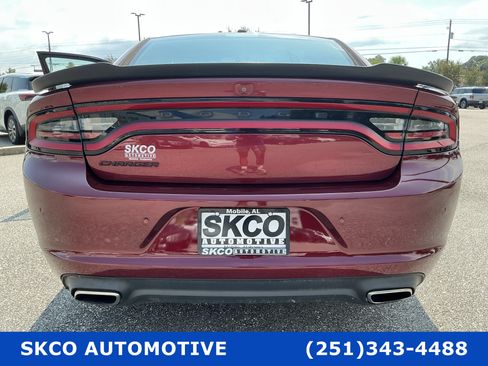Used 2020 Dodge Charger SXT w/ Blacktop Package RWD image 4