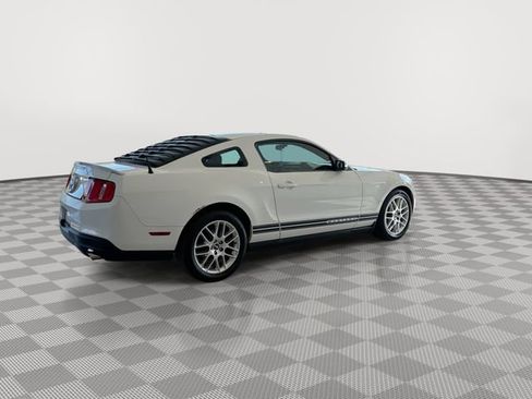 Used 2010 Ford Mustang Coupe RWD image 11