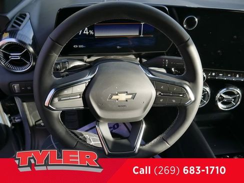 New 2025 Chevrolet Blazer EV LT image 30