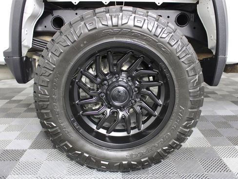 Used 2021 Chevrolet Silverado 2500 LT w/ Fleet Comfort Package image 13