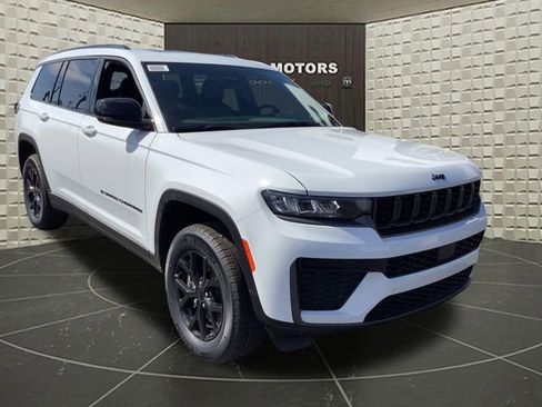 New 2026 Jeep Grand Cherokee L 4WD image 2