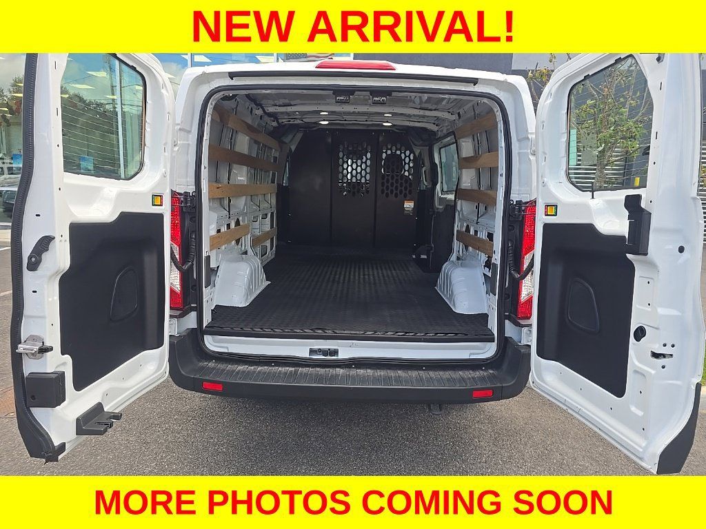 Used 2025 Ford Transit 250 Low Roof w/ Exterior Upgrade Package RWD image 10