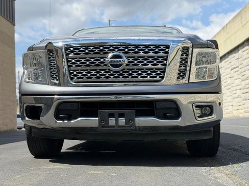 Used 2017 Nissan Titan SV RWD image 31