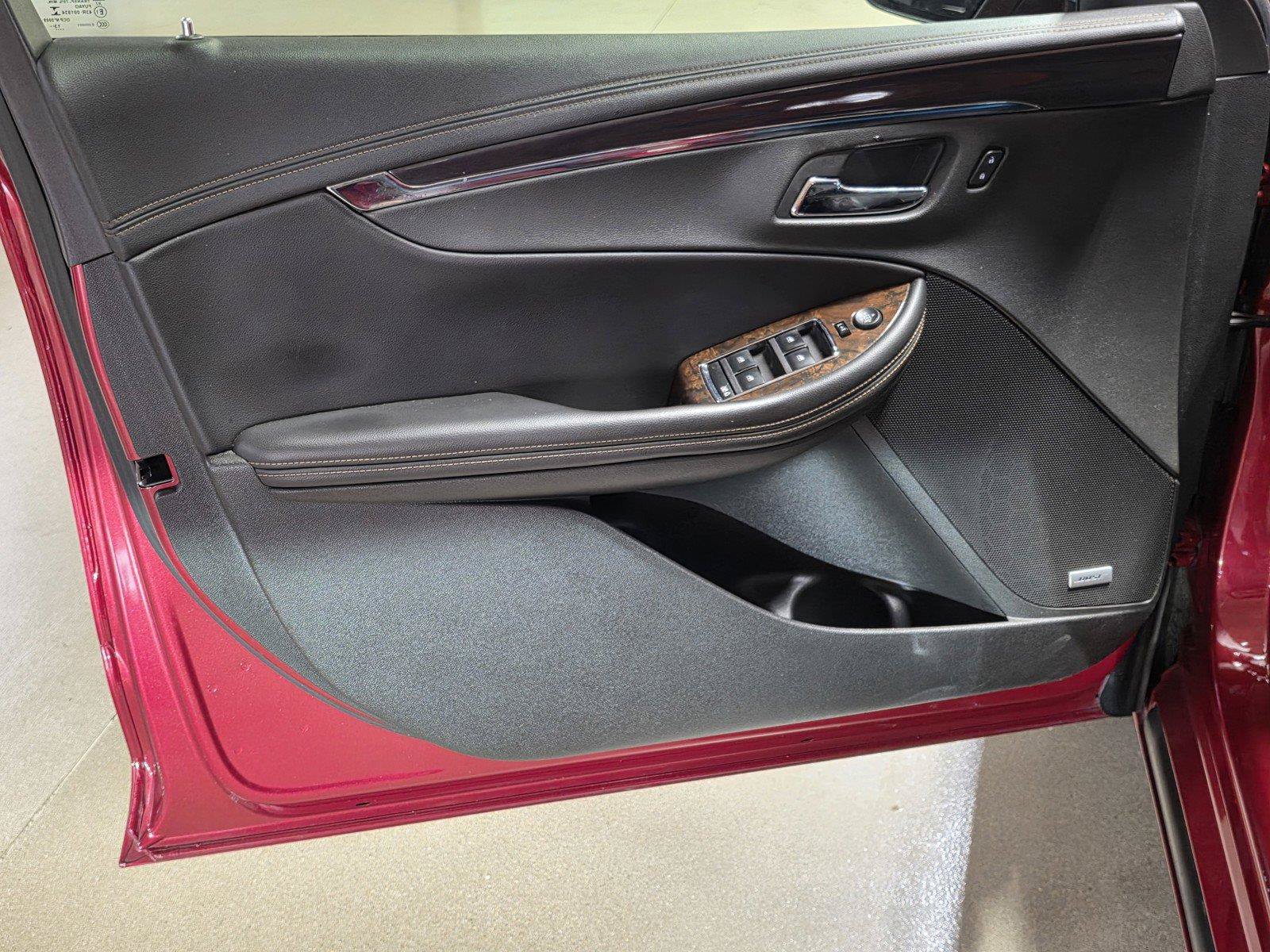 Used 2014 Chevrolet Impala LT FWD image 16