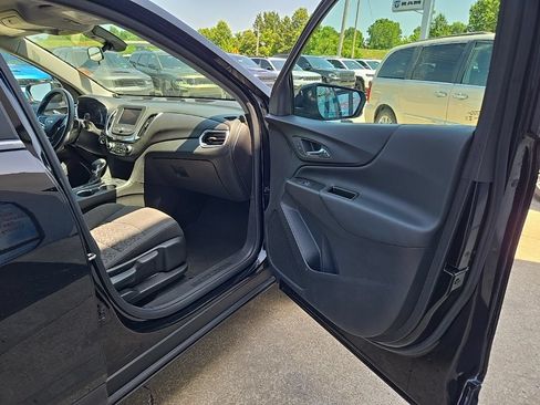 Used 2024 Chevrolet Equinox LT w/ Driver Convenience Package AWD/4WD image 69
