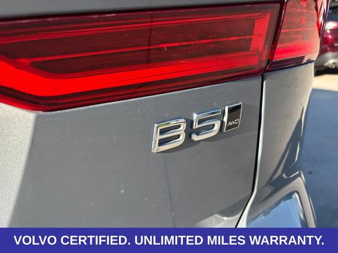 Certified 2024 Volvo XC60 B5 Plus w/ Protection Package Premier AWD/4WD image 9