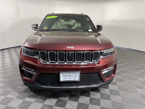 Used 2025 Jeep Grand Cherokee Limited w/ Luxury Tech Group II AWD/4WD image 3