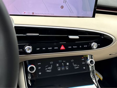 New 2026 Genesis GV70 2.5T image 13