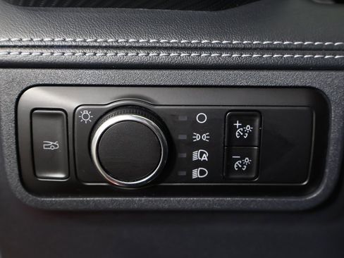 Used 2024 Ford Mustang GT Premium image 38