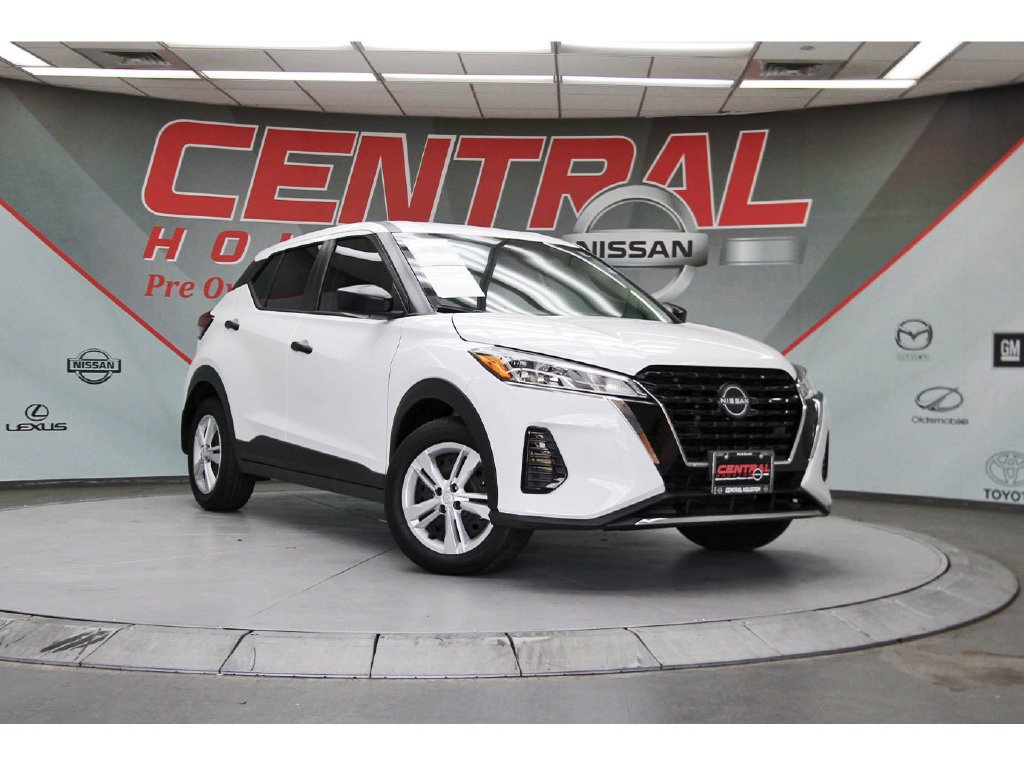 Certified 2025 Nissan Kicks Play S FWD image 1