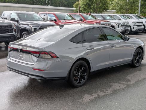 Used 2025 Honda Accord SE image 3