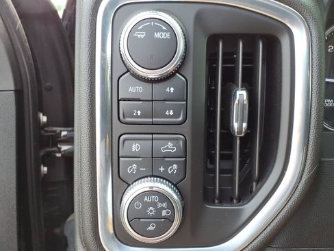 Used 2023 GMC Sierra 2500 AT4 w/ AT4 Preferred Package AWD/4WD image 18