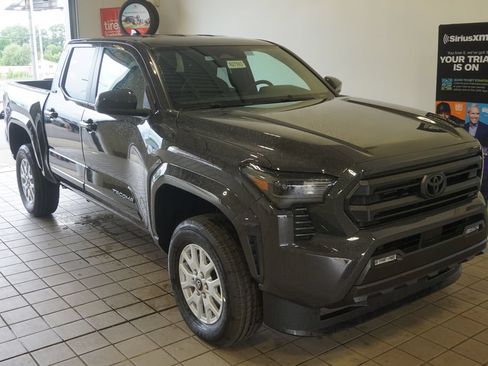 New 2026 Toyota Tacoma SR5 AWD/4WD image 2