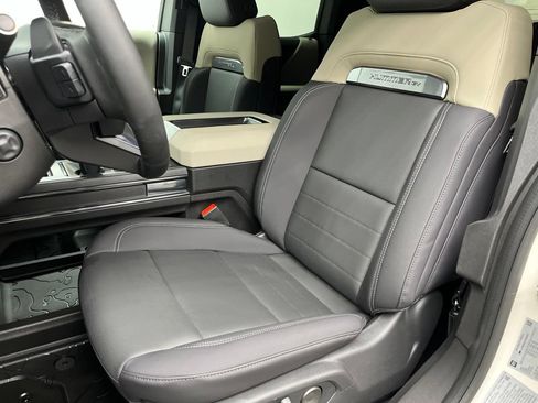 New 2026 GMC Hummer EV 4x4 Crew Cab image 8