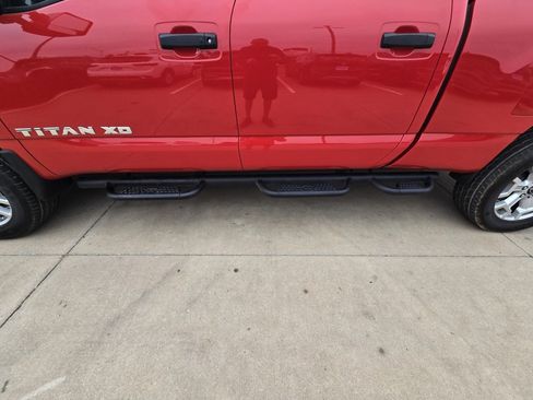 Used 2024 Nissan Titan SV w/ SV Convenience Package image 19