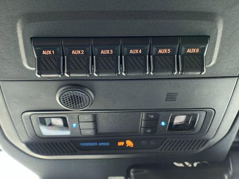 New 2025 Ford Bronco Heritage Edition image 40