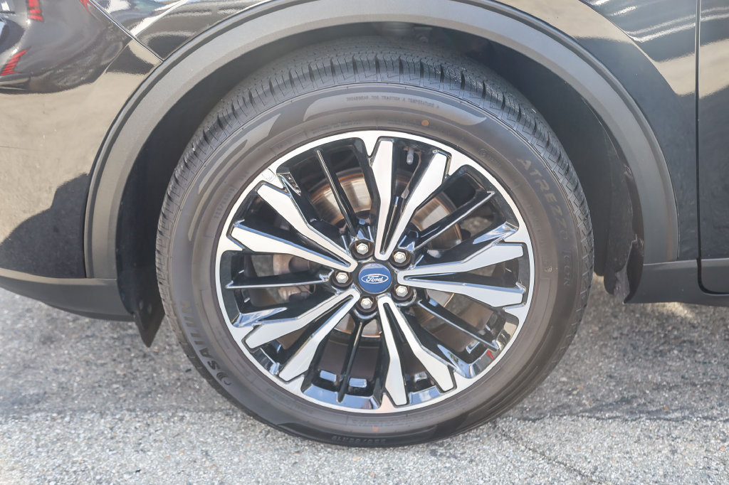 Used 2022 Ford Escape SE w/ SE Sport Appearance Package AWD/4WD image 8