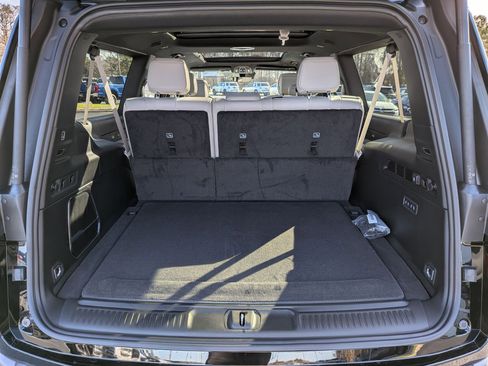 New 2026 Jeep Grand Wagoneer L 4WD image 21