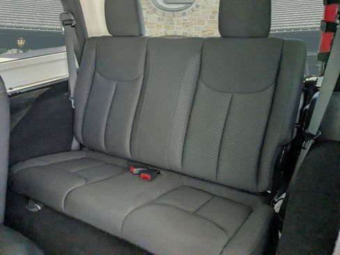 Used 2016 Jeep Wrangler Sport w/ Quick Order Package 24S AWD/4WD image 9