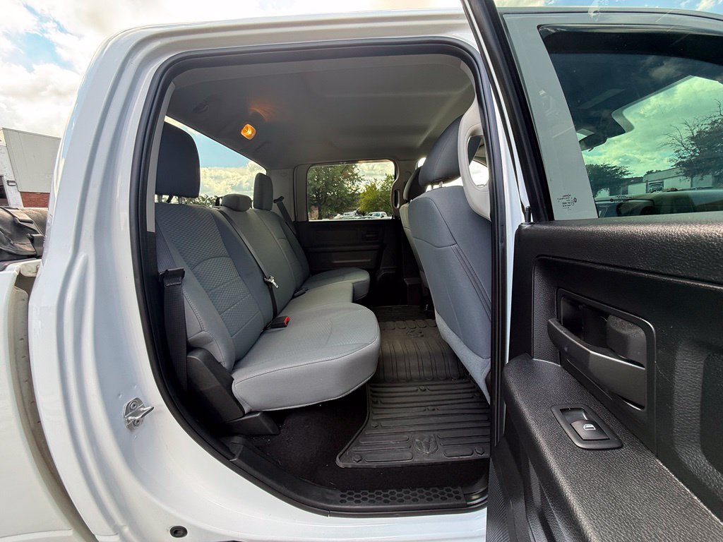 Used 2018 RAM 3500 Tradesman w/ Chrome Appearance Group AWD/4WD image 28