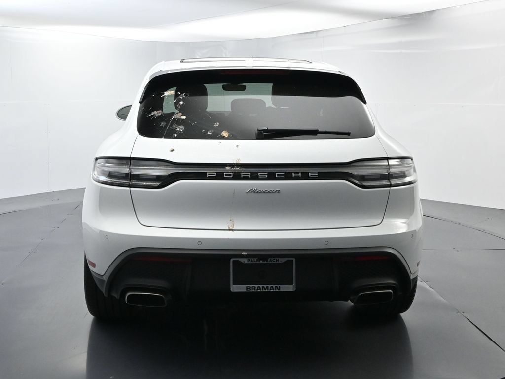 Certified 2025 Porsche Macan AWD/4WD image 13