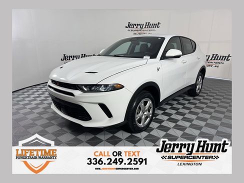 Used 2024 Dodge Hornet GT image 1