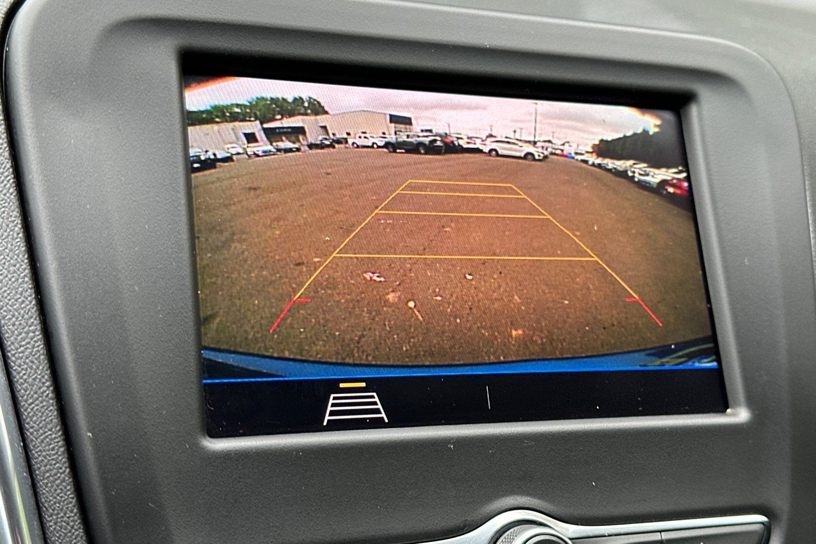 Used 2020 Chevrolet Equinox LT FWD image 22