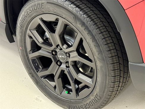 New 2025 Honda Pilot Touring image 12