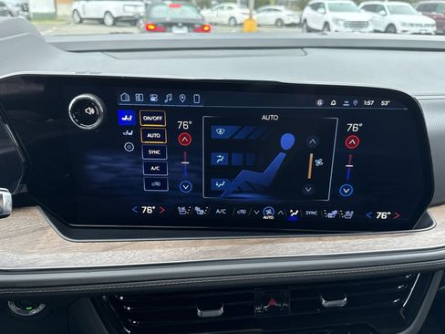 New 2026 Chevrolet Suburban High Country AWD/4WD image 20
