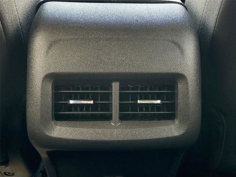 Used 2023 GMC Terrain SLE w/ Driver Convenience Package image 28