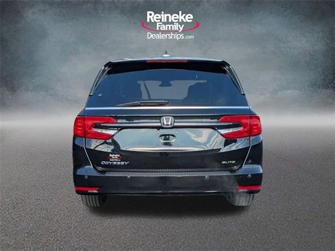 Used 2023 Honda Odyssey Elite image 6