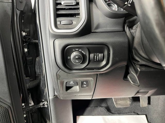 Used 2019 RAM 1500 Big Horn AWD/4WD image 15
