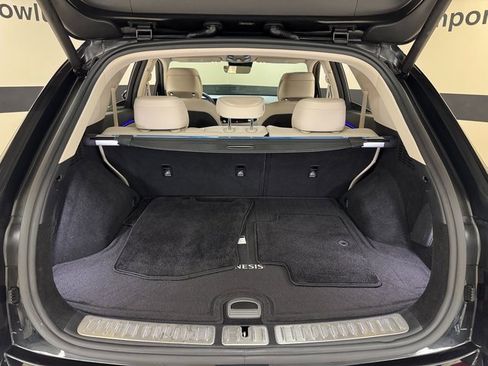 Used 2026 Genesis GV70 2.5T Select image 23