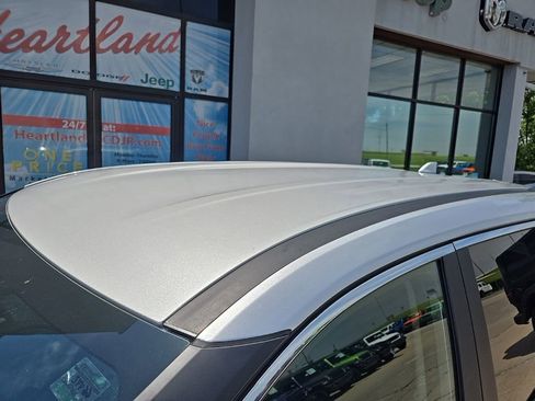 Used 2023 Nissan Rogue SV AWD/4WD image 18