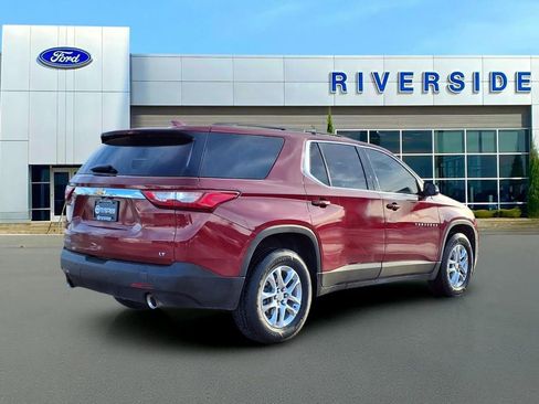 Used 2020 Chevrolet Traverse LT image 6