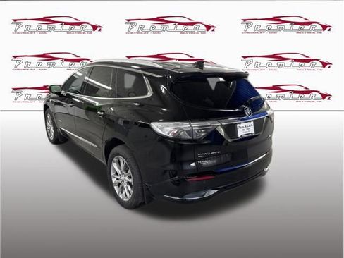 Used 2023 Buick Enclave Avenir AWD/4WD image 4