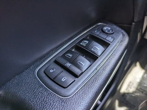 Used 2018 Chrysler 300 C w/ Sun, Sound & Nav Package RWD image 26